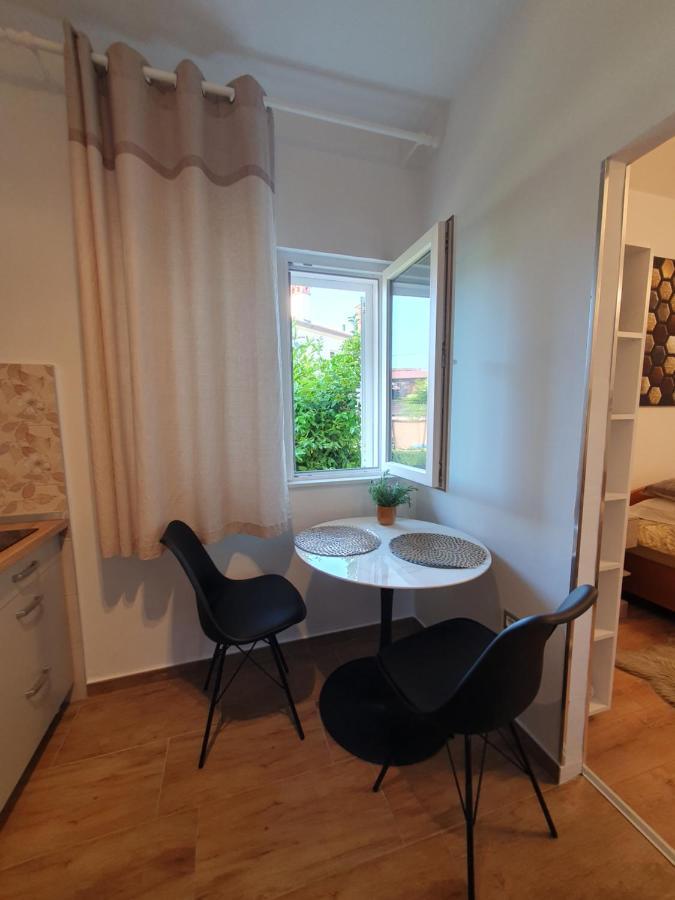 Zita - Heart Of Rovinj, Apartment For 2, Free Parking, 2Min Center, 5Min Beach Walk Luaran gambar